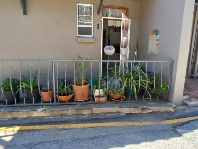 3 Bedroom Townhouse For Sale in Lambton