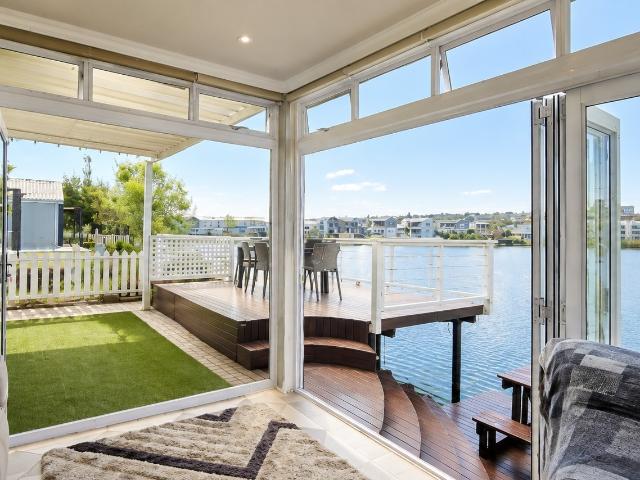 3 Bedroom Townhouse For Sale in Leisure Bay Estate