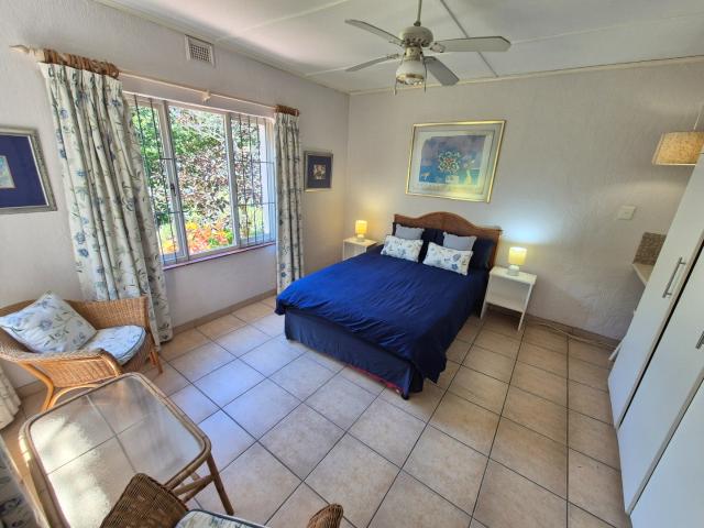 3 Bedroom Townhouse For Sale in Leisure Bay