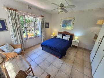 3 Bedroom Townhouse For Sale in Leisure Bay