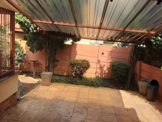 3 Bedroom Townhouse For Sale in Liefde En Vrede