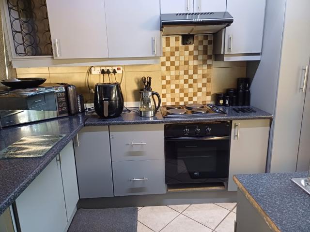 3 Bedroom Townhouse For Sale in Lilianton