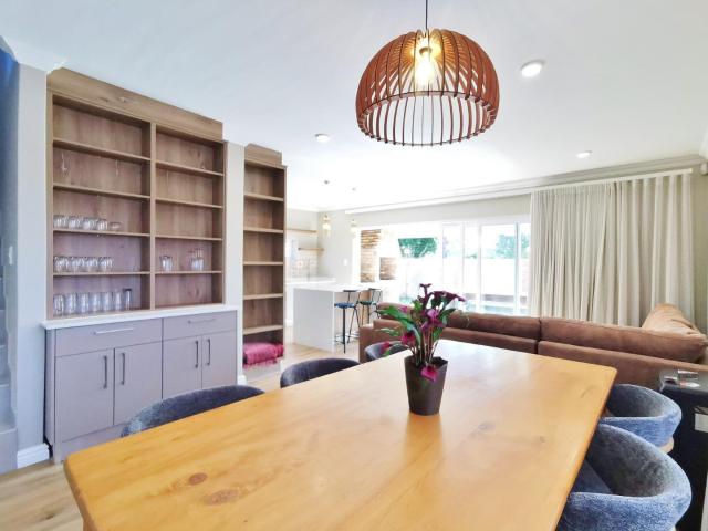 3 Bedroom Townhouse For Sale in Lorraine
