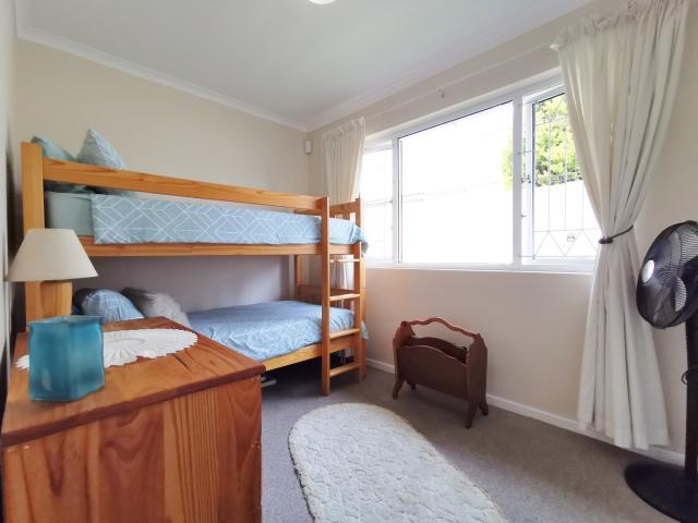 3 Bedroom Townhouse For Sale in Lorraine