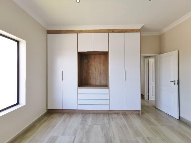 3 Bedroom Townhouse For Sale in Lovemore Park