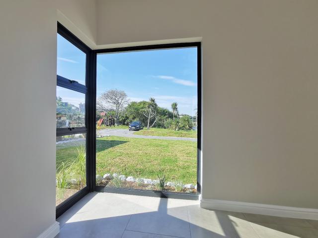 3 Bedroom Townhouse For Sale in Lovemore Park