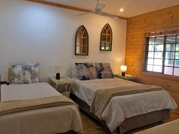 3 Bedroom Townhouse For Sale in Palm Beach