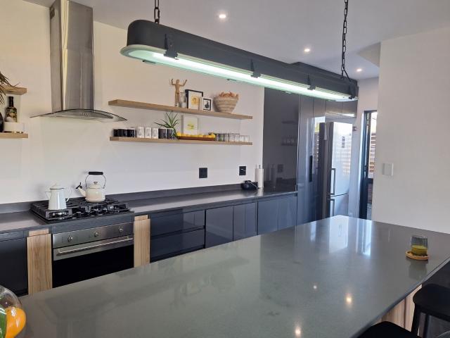 3 Bedroom Townhouse For Sale in Palm Lakes Estate