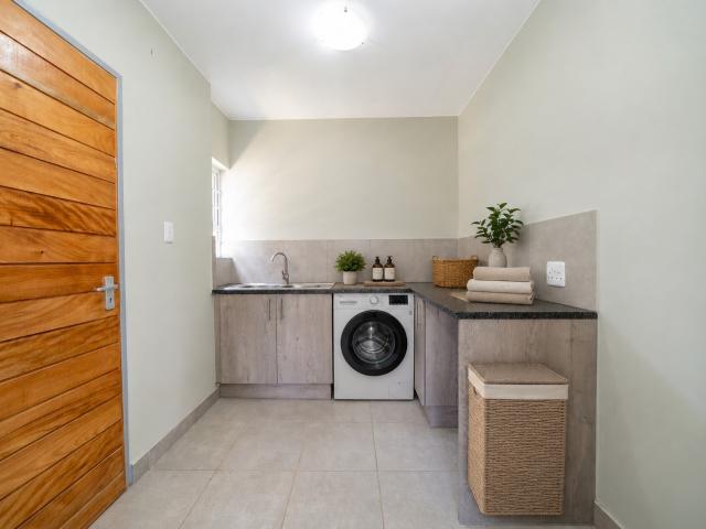 3 Bedroom Townhouse For Sale in Parkdene
