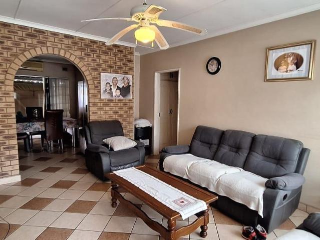 3 Bedroom Townhouse For Sale in Pelham