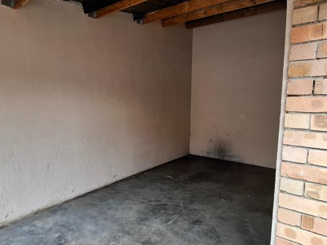 3 Bedroom Townhouse For Sale in Penina Park