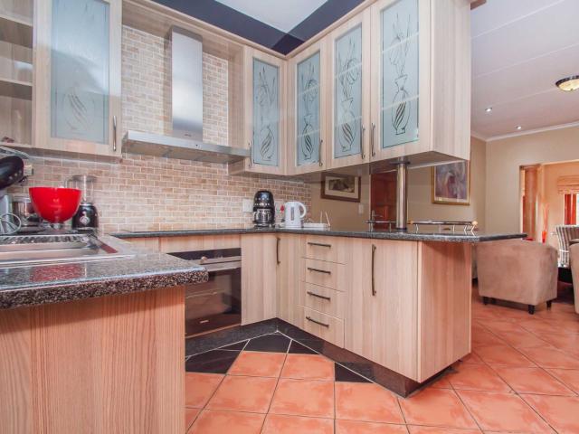 3 Bedroom Townhouse For Sale in Pinehaven
