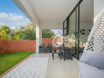 3 Bedroom Townhouse For Sale in Pinehaven