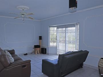 3 Bedroom Townhouse For Sale in Port Edward