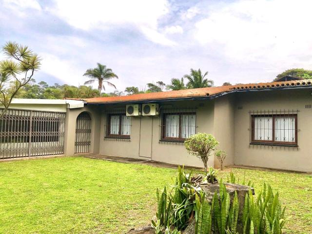 3 Bedroom Townhouse For Sale in Port Edward