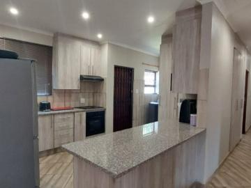 3 Bedroom Townhouse For Sale in Pretoria North