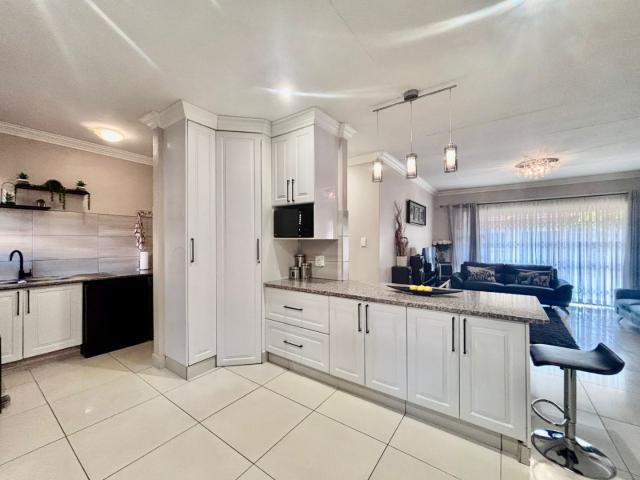 3 Bedroom Townhouse For Sale in Pretoria North