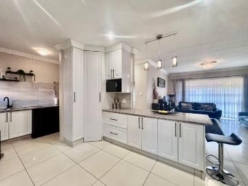 3 Bedroom Townhouse For Sale in Pretoria North