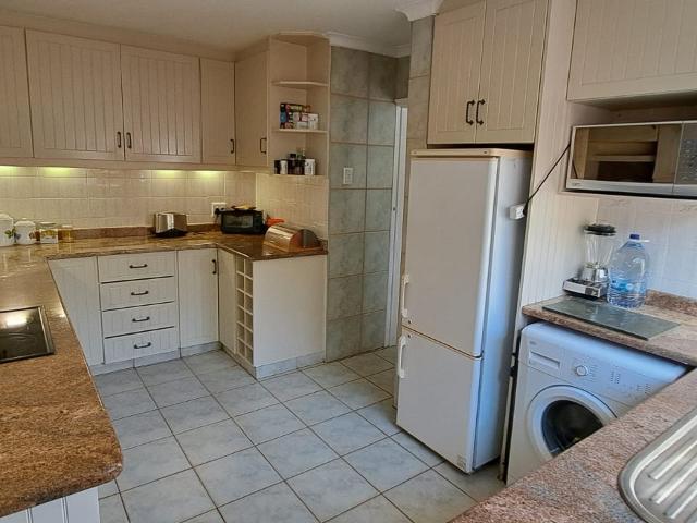 3 Bedroom Townhouse For Sale in Prospect Hall