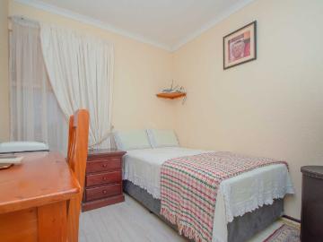 3 Bedroom Townhouse For Sale in Quellerina