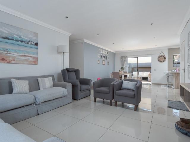 3 Bedroom Townhouse For Sale in Raceview