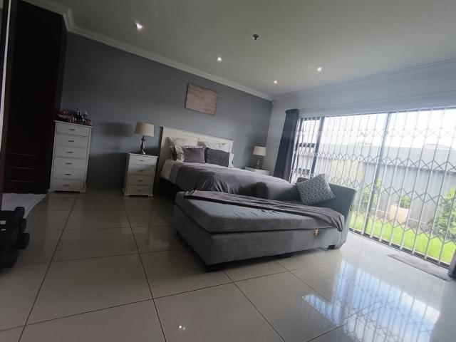 3 Bedroom Townhouse For Sale in Raceview
