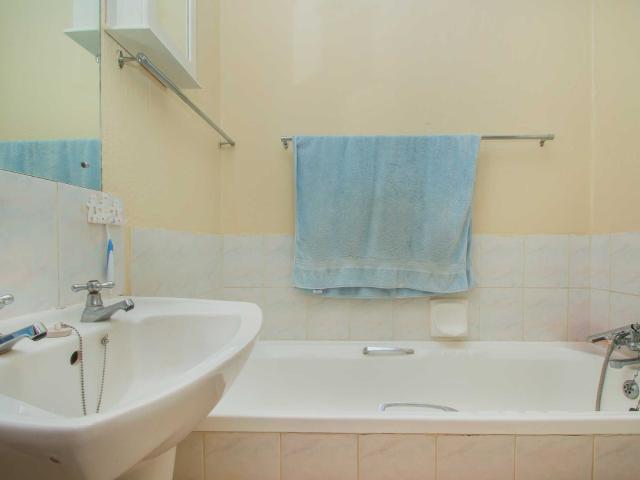 3 Bedroom Townhouse For Sale in Randpark Ridge