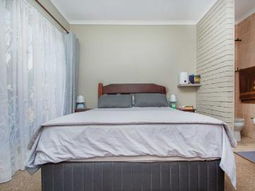 3 Bedroom Townhouse For Sale in Rangeview