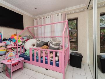 3 Bedroom Townhouse For Sale in Ridgeway