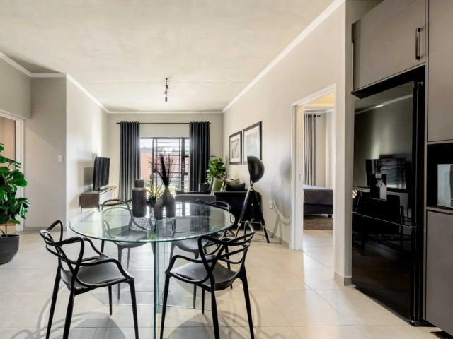 3 Bedroom Townhouse For Sale in Rietvalleirand