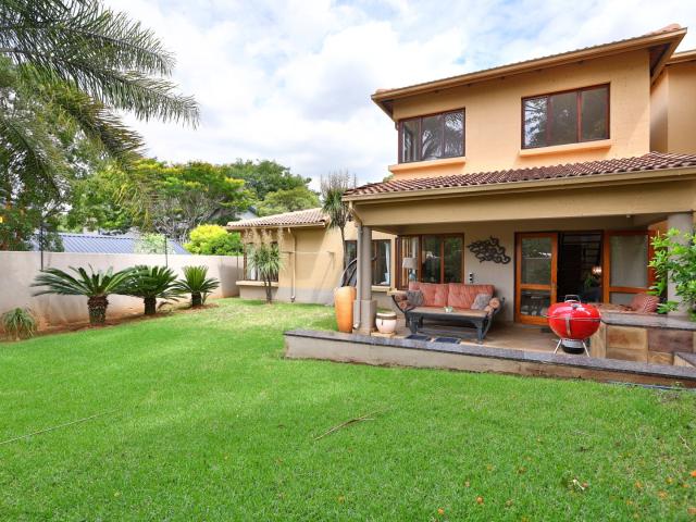 3 Bedroom Townhouse For Sale in Rivonia