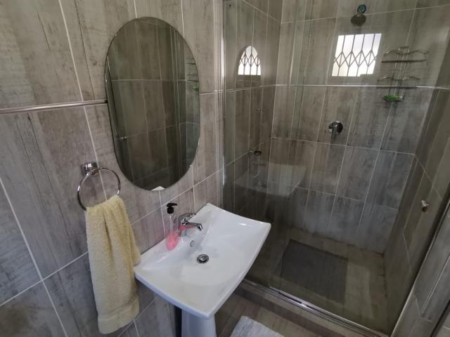 3 Bedroom Townhouse For Sale in Roodia
