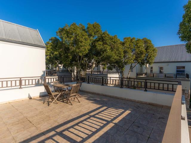 3 Bedroom Townhouse For Sale in Royal Ascot