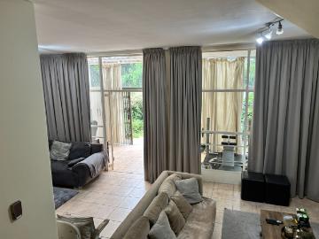 3 Bedroom Townhouse For Sale in St Andrews