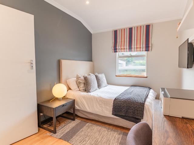 3 Bedroom Townhouse For Sale in Sunningdale