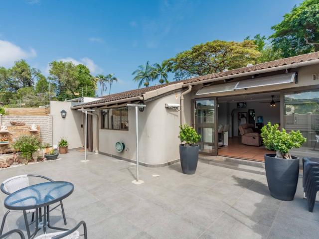 3 Bedroom Townhouse For Sale in Sunningdale