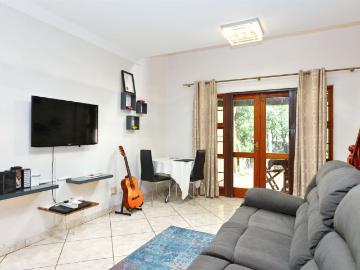 3 Bedroom Townhouse For Sale in Sunninghill