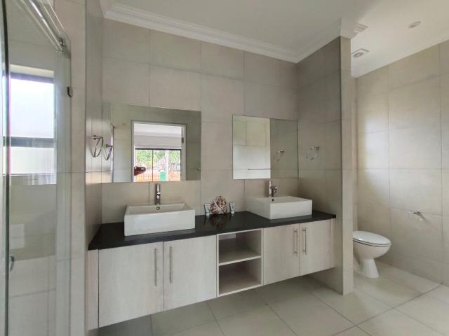 3 Bedroom Townhouse For Sale in Swartvlei