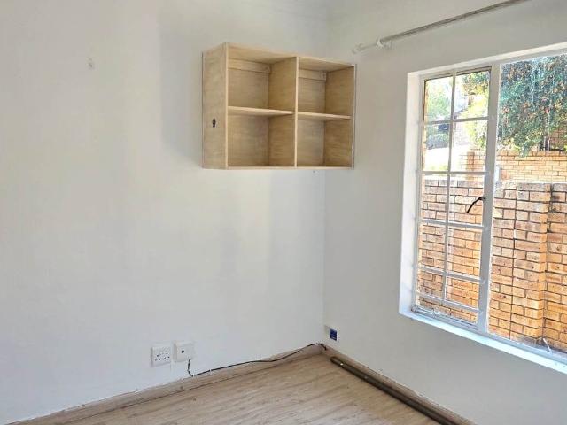 3 Bedroom Townhouse For Sale in Safari Gardens