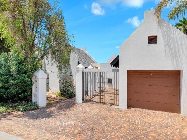 3 Bedroom Townhouse For Sale in Sandown