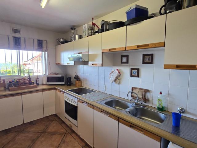 3 Bedroom Townhouse For Sale in Scottburgh Central