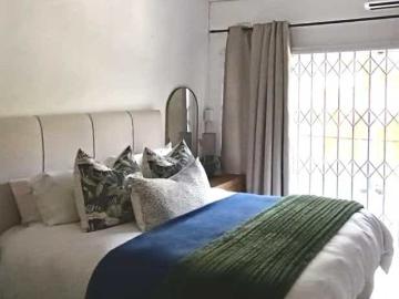 3 Bedroom Townhouse For Sale in Selection Beach
