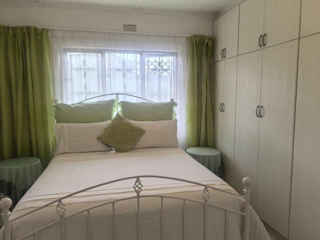 3 Bedroom Townhouse For Sale in Shallcross