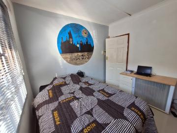 3 Bedroom Townhouse For Sale in Shallcross