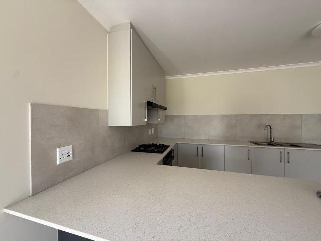 3 Bedroom Townhouse For Sale in Sherwood