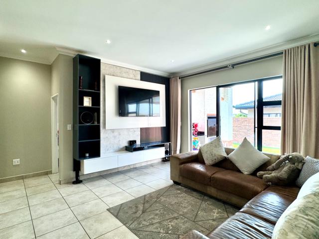 3 Bedroom Townhouse For Sale in Six Fountains Residential Estate