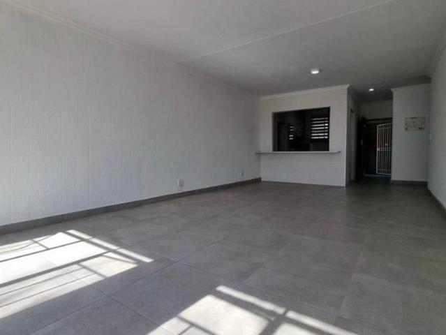 3 Bedroom Townhouse For Sale in South Crest