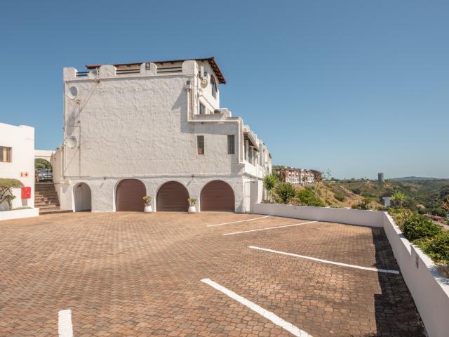 3 Bedroom Townhouse For Sale in South End