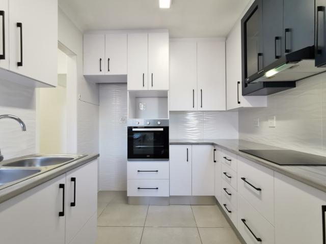 3 Bedroom Townhouse For Sale in Springfield