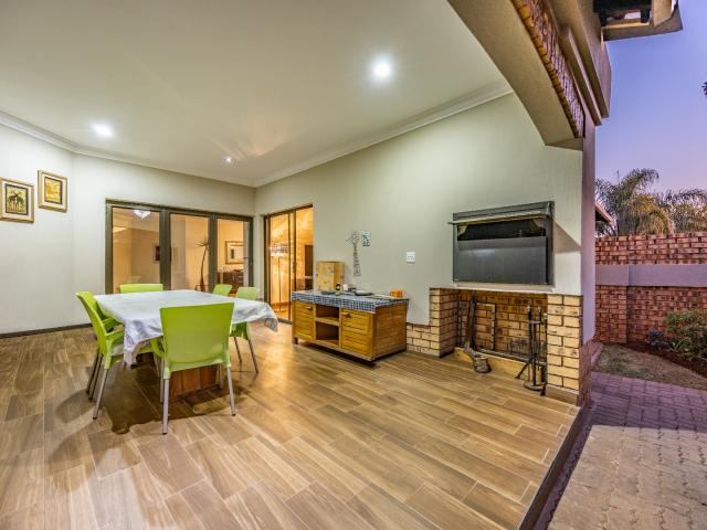 3 Bedroom Townhouse For Sale in The Wilds